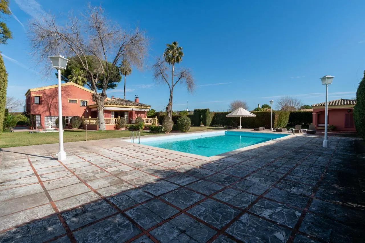 Villa Lucrecia Morón de la Frontera 0*,